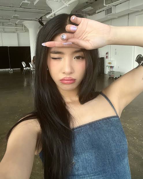 KATSEYE sofia
