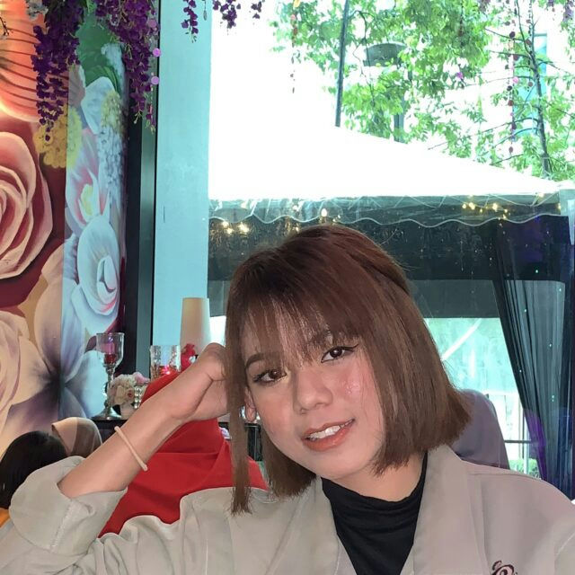 pregnancy transformation Farah Faizal people' 'smiling' 'flowers' 'restaurant' 'brunette.