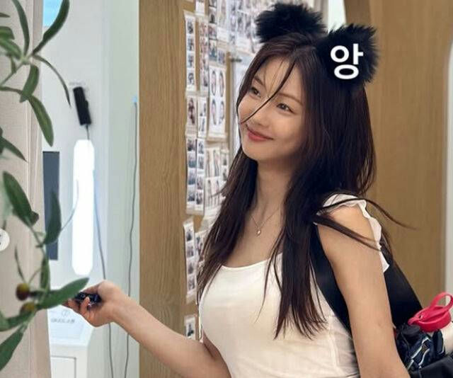Lee Se-hee Omniscient Interfering View controversywoman' '' '' 'hair' '' '' 'smile' '' '' 'ears' '' '.