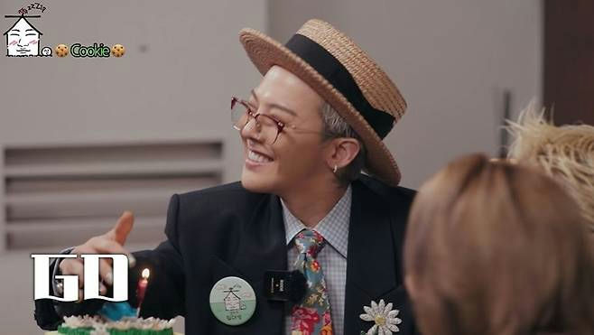Daesung AI YouTube BIGBANG 19th anniversary people' '' '' '' 'ragon' 'hat' 'glasses' 'cake.