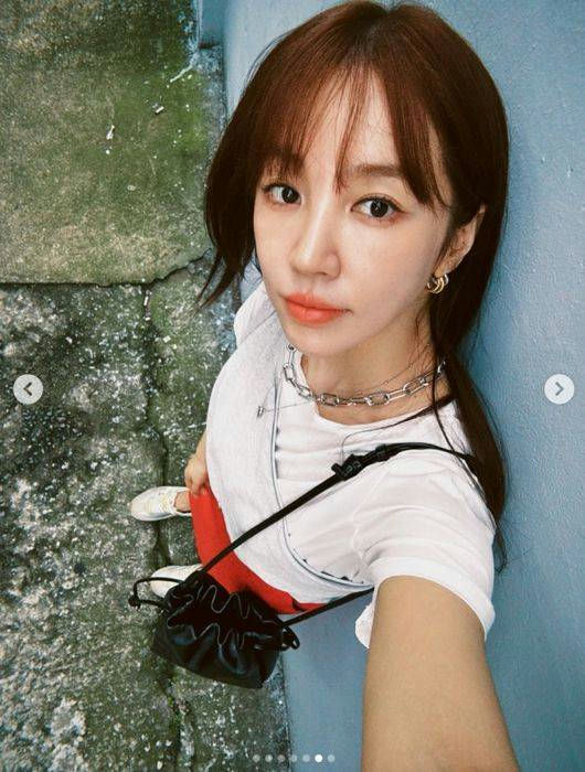 Yoon Eun-hye daily life amid Kim Jong-kook marriage announcementpeople' 'woman' 'selfie' 'outfit' 'bangs.