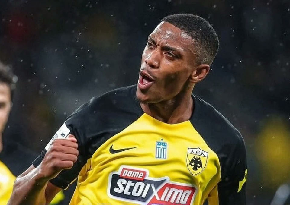 Anthony Martial AEK Athens exclusionperson' 'soccer' 'uniform' 'celebration' 'athlete.