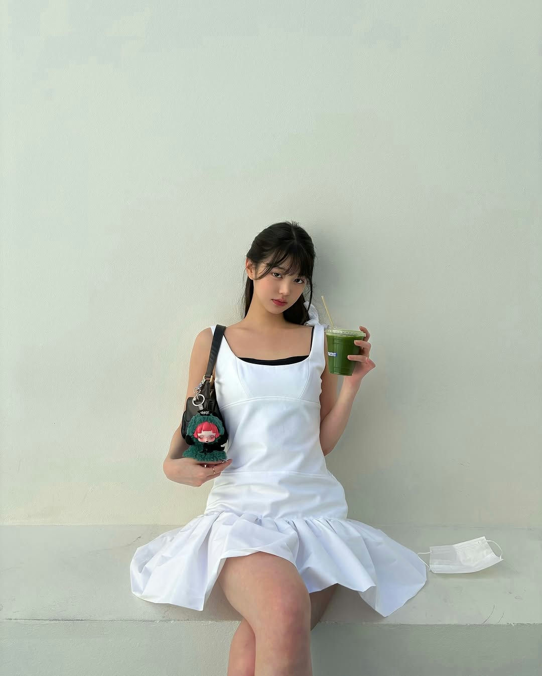 Jang Wonyoung body shamingpeople' 'girl' 'dress' 'beverage' 'plushie.