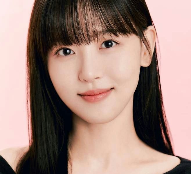 Kang Han Na Beyond J contractpeople' 'portrait' 'woman' 'bangs' 'straight' 'air.