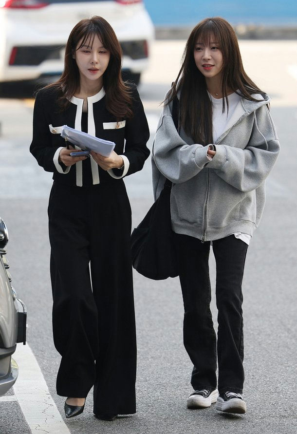 Tzuyang blackmail casetwo' 'women' 'walking' 'asian' 'fashion' 'street.