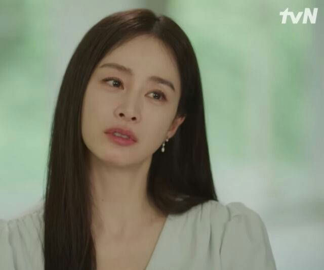 Kim Tae-hee You Quiz Chanel jewelrypeople' '' 'im' 'ae' 'ee' 'tv' '' 'earring' 'straight' 'air.