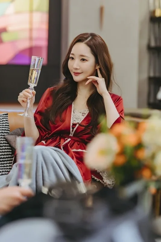 Confidence Queen park min young