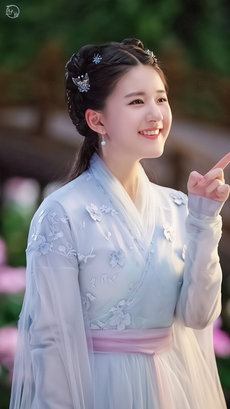 Chinese actresses beautiful smilespeople' 'smiling' 'traditional' 'clothing' 'hair' 'accessories' 'outdoors.