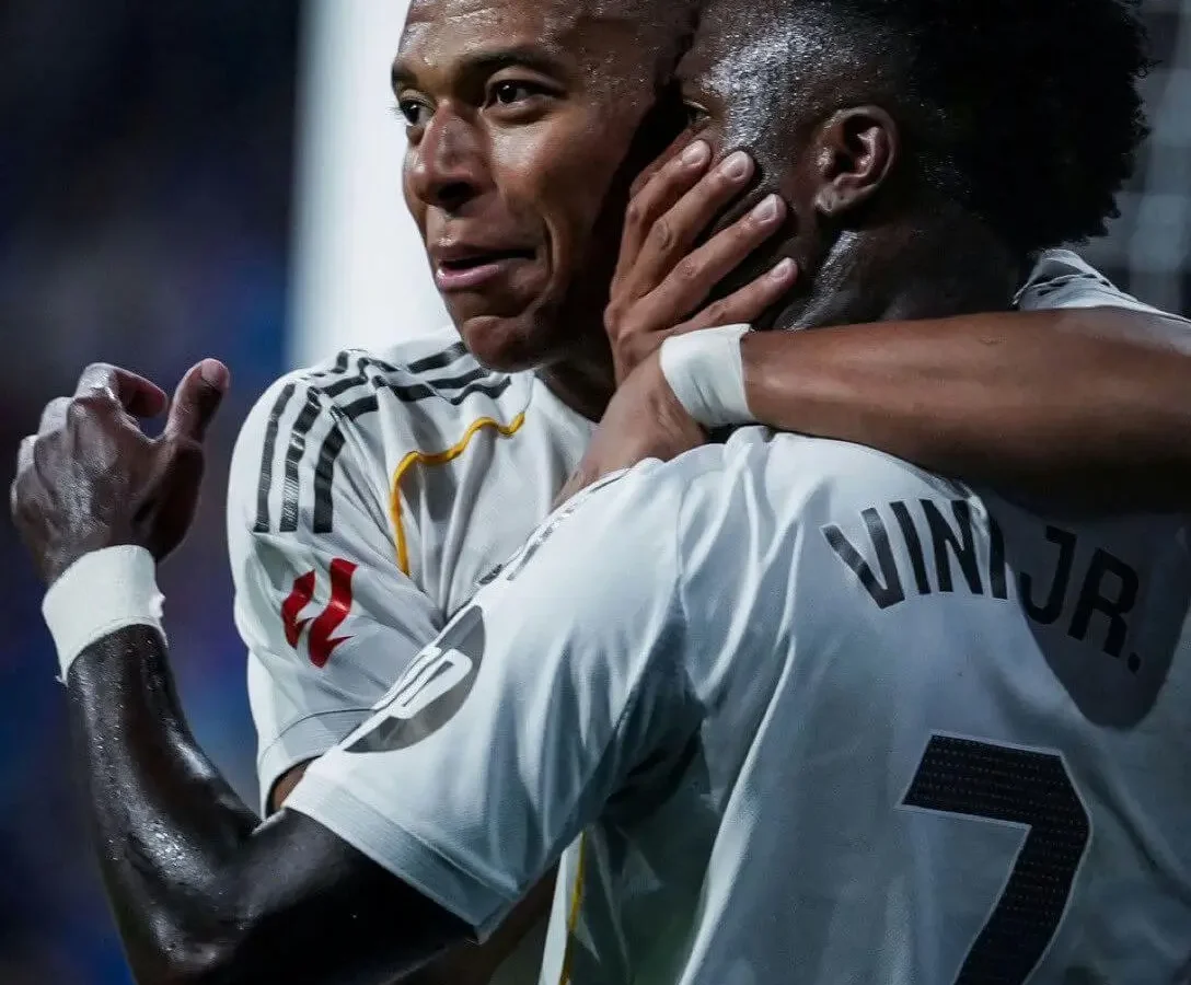 mbappe vinicius gesture
