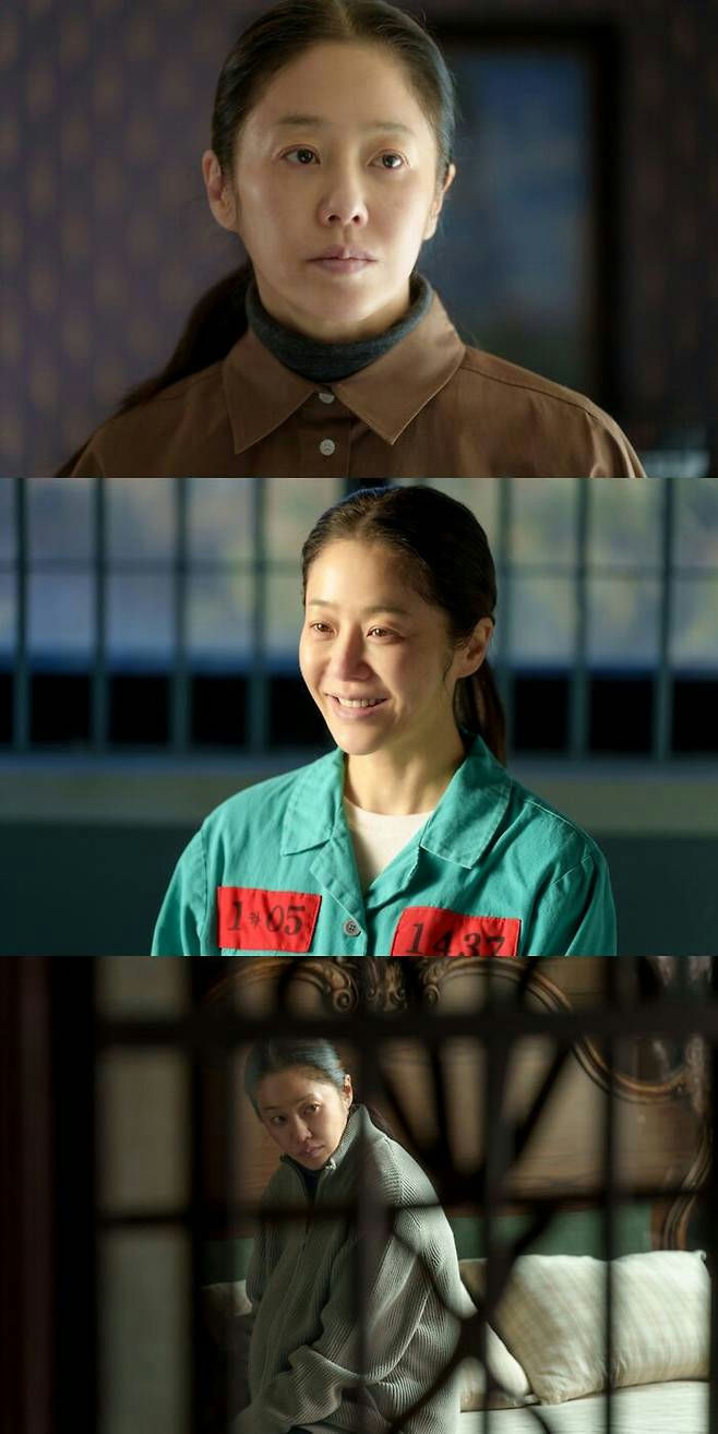 Go Hyun-jung Queen Mantis serial killerperson' 'sad' 'prison' 'longing' 'portrait.