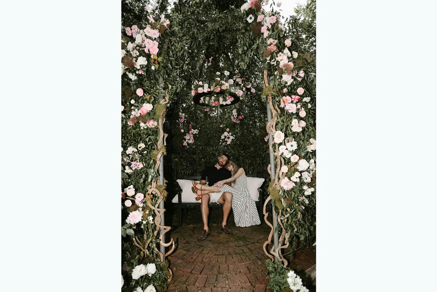 Taylor Swift Travis Kelce engagementpeople' '' 'omance' '' 'lowers' '' 'rch' '' 'ench.