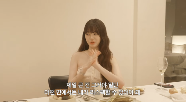 Jang Wonyoung ideal type and life goalwoman' 'clapping' 'indoors' 'table' 'conversation.
