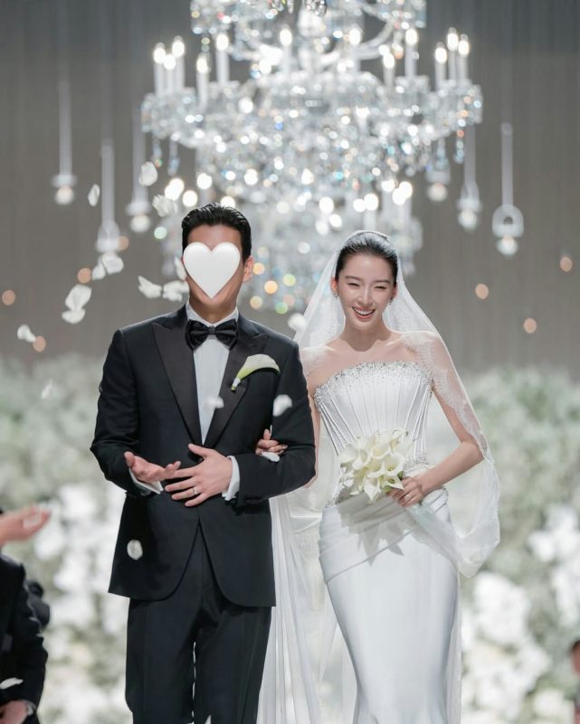 Korean celebrity marriage surprises 2025people' '' 'edding' '' 'ormal' '' 'handelier' '' 'lowers.