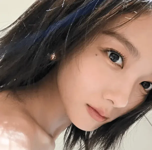 kim yoojung dear x