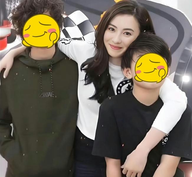 Patrick Tse Cecilia Cheung Faye Wongpeople' 'family' 'smile' 'racecar' 'casual.