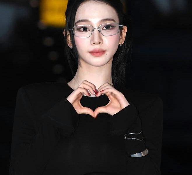 Karina aespa black designer dressperson' 'woman' 'glasses' 'heart' 'black.