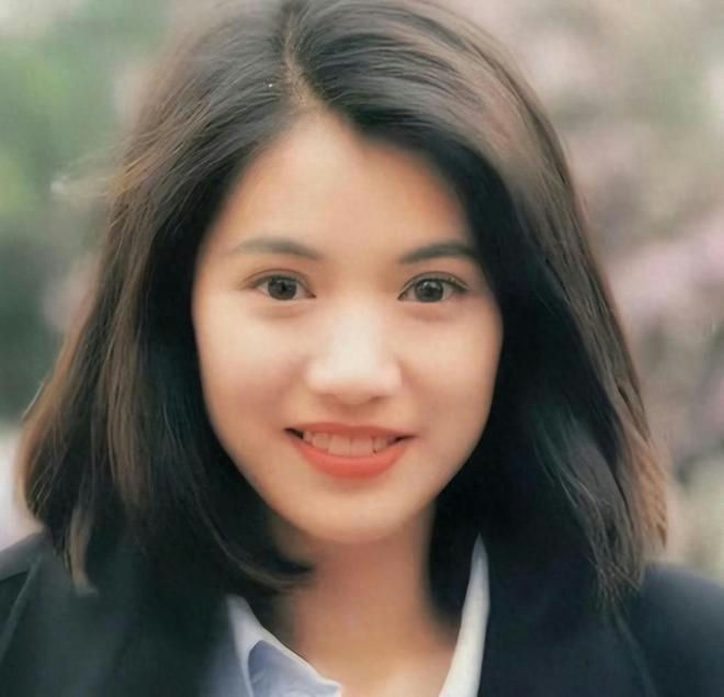 Anita Yuen Julian Cheungpeople' 'smiling' 'portrait' 'brunette' 'vintage.