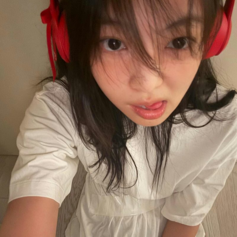Jennie BLACKPINK no makeupwoman' 'headphones' 'white' 'dress' 'tongue' 'black' 'hair.