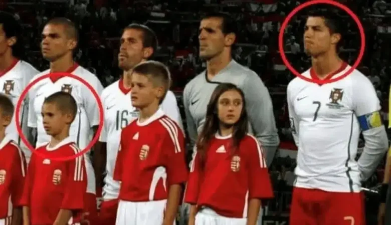 ronaldo szoboszlai mascot moment