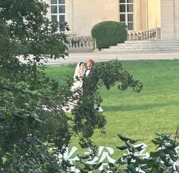 Huang Zitao Xu Yiyang wedding photospeople' 'wedding' 'outdoor' 'groom' 'bride.