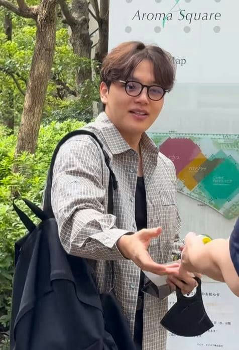 Yeo Jin Goo recent appearanceperson' 'mask' 'plaid' 'backpack' 'map.