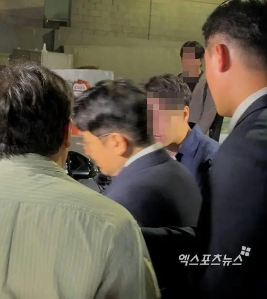 bang si hyuk police investigation