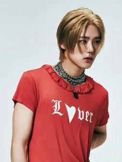 Yoon Jiyoon spotted in Gangnampeople' 'one' 'male' 'blonde' 'hair' 'red' 'shirt' 'necklace .