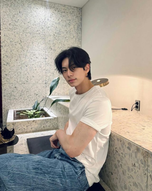 Lee Chae Min Bon Appétit, Your Majestypeople' 'man' 'casual' 'portrait' 'indoors.
