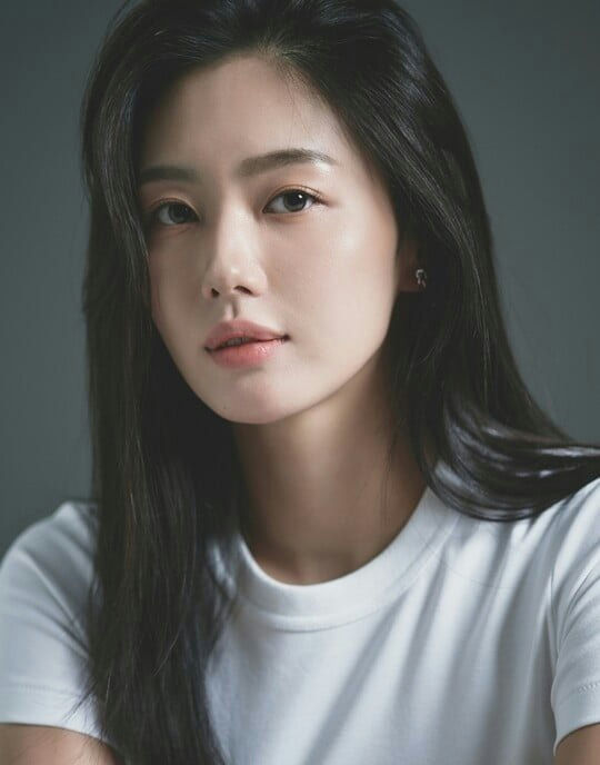 Yoo Jae Yi marriagewoman' 'portrait' 'straight' 'hair' 't' 'shirt' 'beauty.