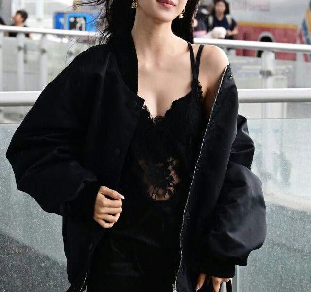 Moon Ga Young airport lingerie lookwoman' 'airport' 'blackdress' 'jacket' 'handbag.