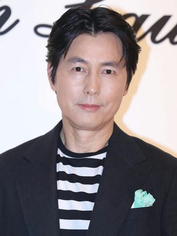 Jung Woo-sung Buil Film Awardsman' 'striped' 'shirt' 'suit' 'pocket' 'square.