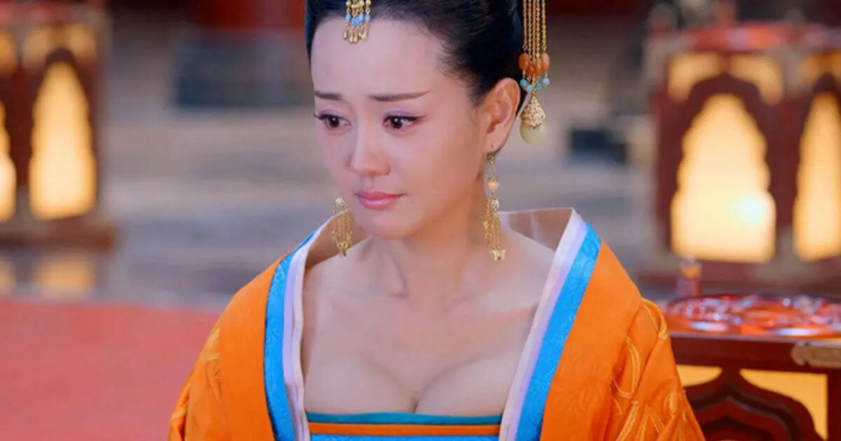 the empress of china costume controversy