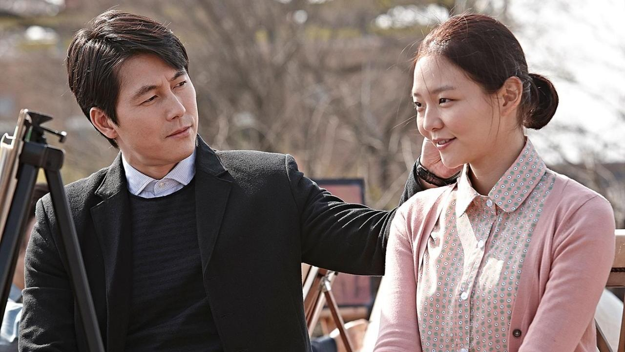 Korean actors 18+ filmspeople' 'romantic' 'outdoors' 'affection' 'portrait.