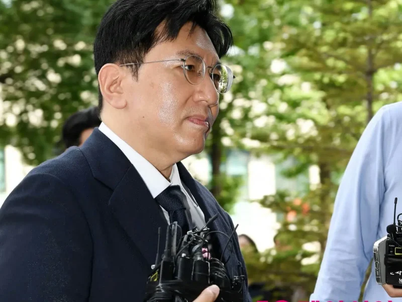 bang sihyuk police investigation