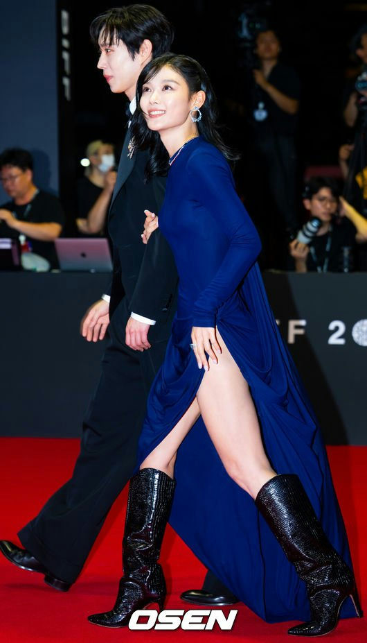 Kim Yoo Jung fashion redemptiontwo' 'red' 'carpet' 'blue' 'dress' 'boots' 'formal' 'wear.