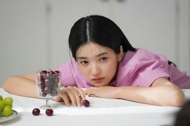 Kim Tae-ri first variety showperson' 'cherries' 'pink' 'portrait' 'table.