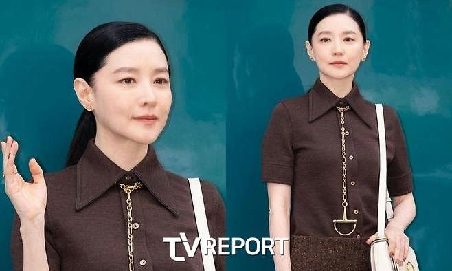 Lee Young-ae Walking on Thin Ice ratingspeople' 'woman' 'brownshirt' 'chain' 'purse.
