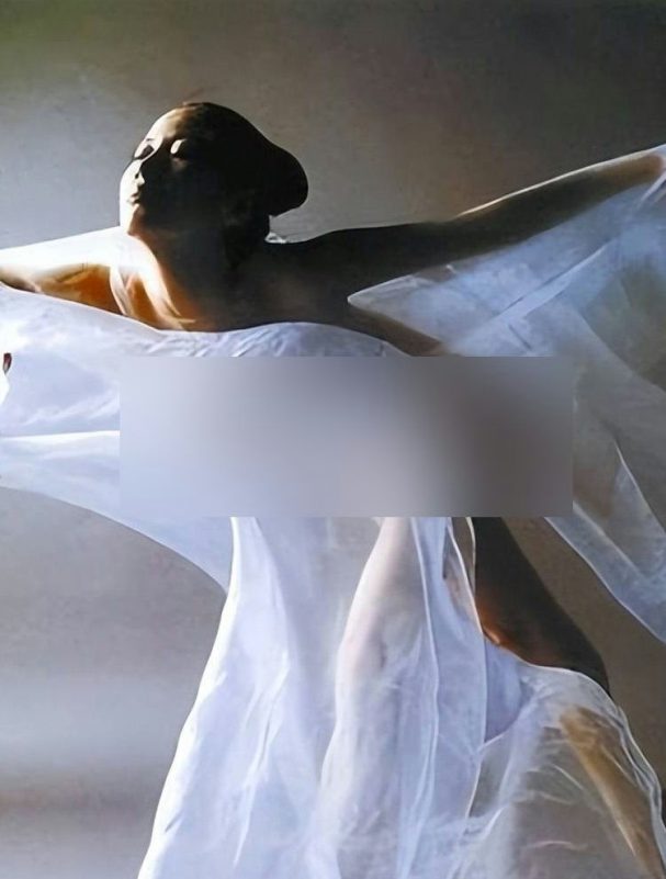 Tang Jiali nude photos scandalpeople' 'woman' 'veil' 'flowing' 'ethereal.