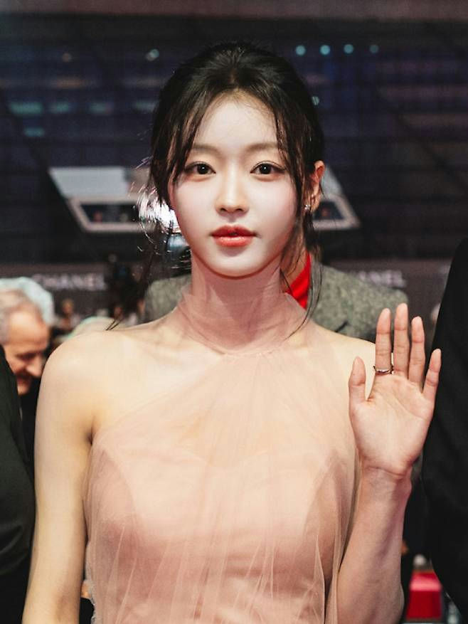 YooA acting debut Project Ypeople' '' 'orean' 'dress' 'elegant' 'red' 'carpet.