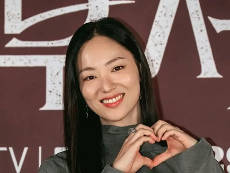 jeon yeobin first title role