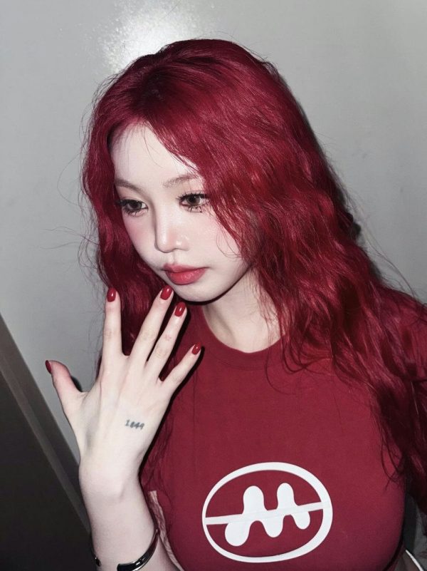 i-dle Shuhua Soojin Instagram photoperson' 'red' 'hair' 'tattoo' 'red' 'nails' 'logo.