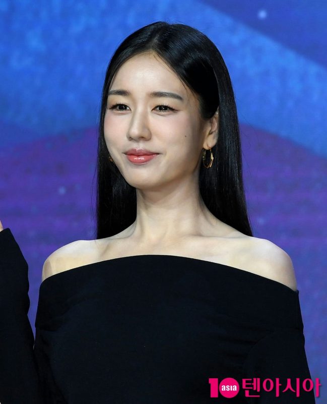 Ahn Eun Jin weight lossperson' 'woman' 'black' 'dress' 'straight' 'hair' 'earrings.
