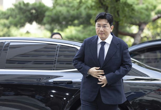 Bang Si-hyuk travel ban ₩190 billionpeople' '' 'uited' '' 'utomobile' '' 'erious' '' 'rrival.