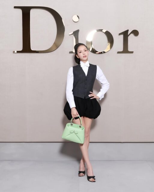 BLACKPINK Jisoo Frédéric Arnault videoperson' '' 'ior' 'vest' 'skirt' 'handbag.