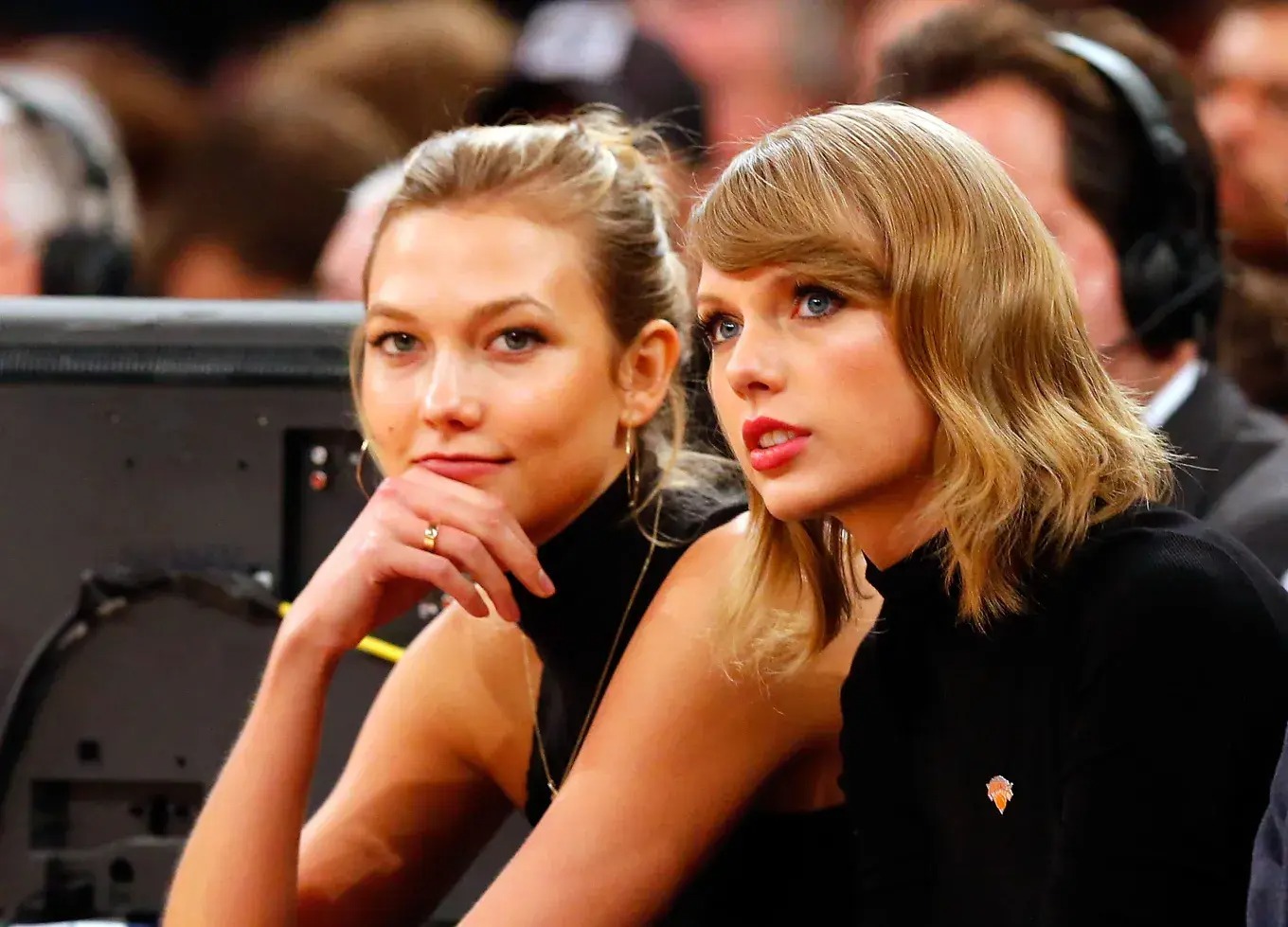 Taylor Swift Karlie Kloss Scooter Braunwomen' '' '' 'fashion' '' '' 'black' 'clothing' '' '' 'watching.