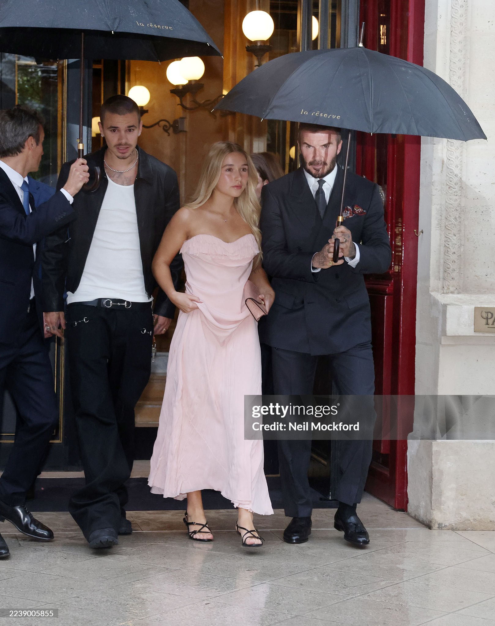Harper Beckham beautypeople' 'umbrellas' 'formalwear' 'pink' 'dress' '' 'aris.