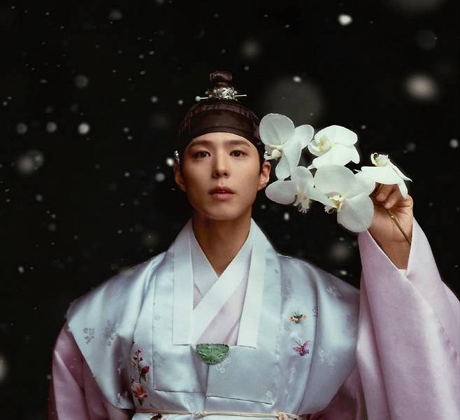 Park Bo-gum Hanbok Waveperson' 'male' 'hanbok' 'orchids' 'traditional.