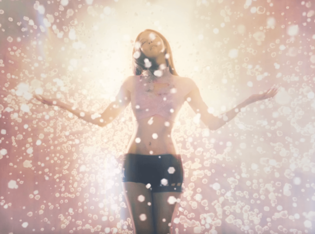 people-woman-A-glowing-A-ethereal-A-light-effect-A-sparkles