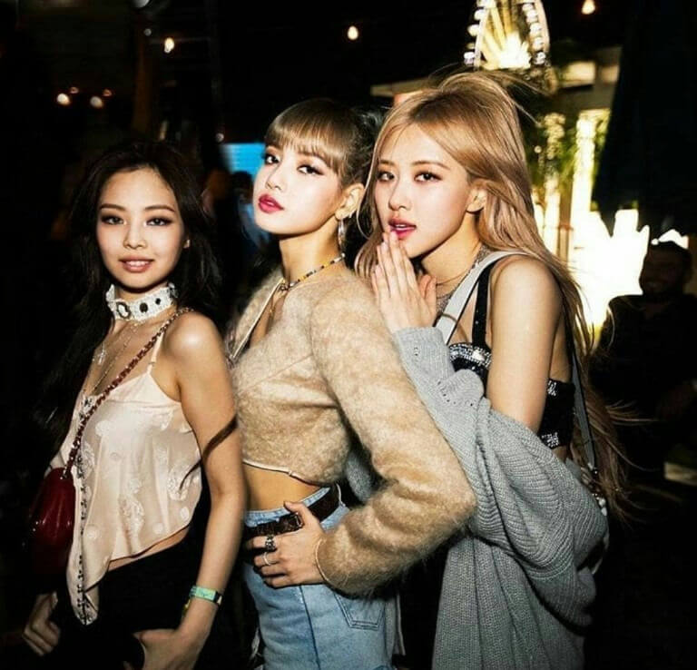 BLACKPINK members ignore Jisoo Eyes Closed