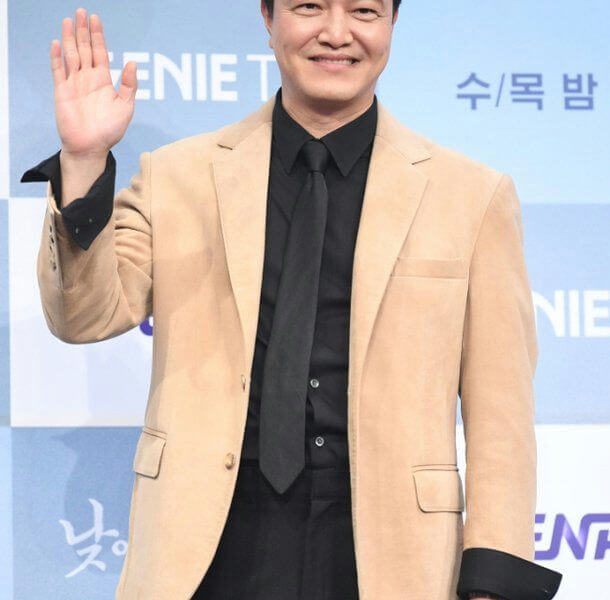 jung woong in living separately from wife